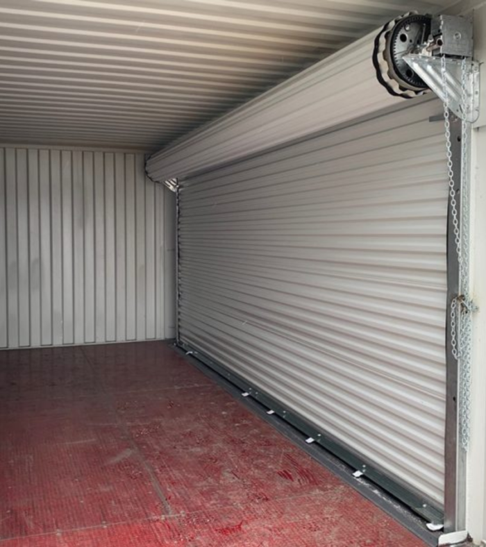 Container 20 Pieds avec Porte Roulante 16