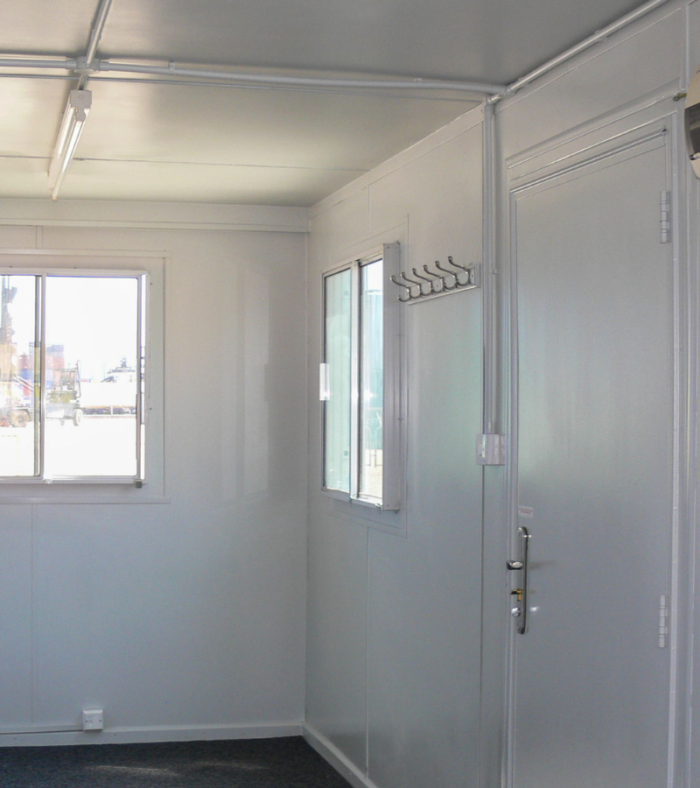 Intérieur Container Bureau 20 Pieds avec Cuisine et Toilettes